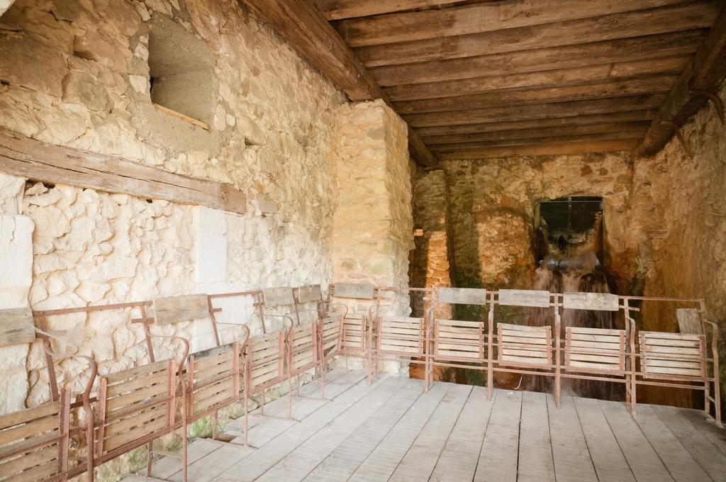 Gite Des Grands Moulins De Bauge Екстер'єр фото